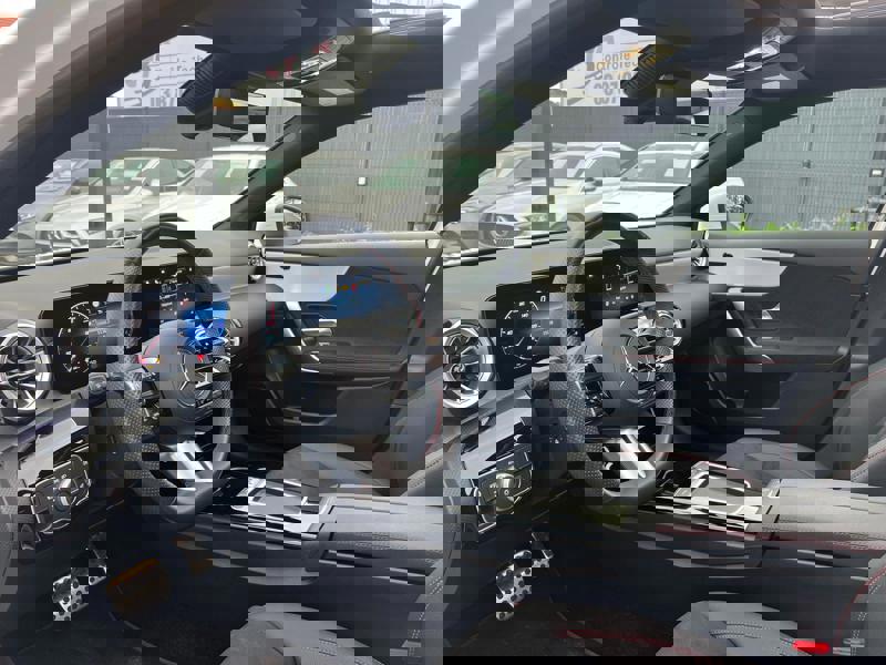 Image Mercedes-Benz CLASSE A A 200 Compacte AMG Line 